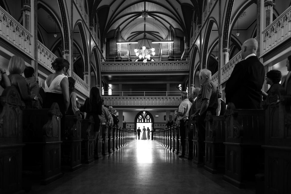 L'arrivée de la mariée à l’église Saint-Patrice de Magog