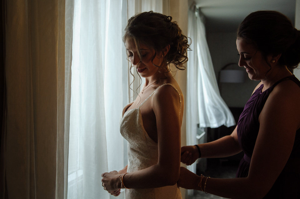 Bride getting ready at the Marriott Springhill Suites