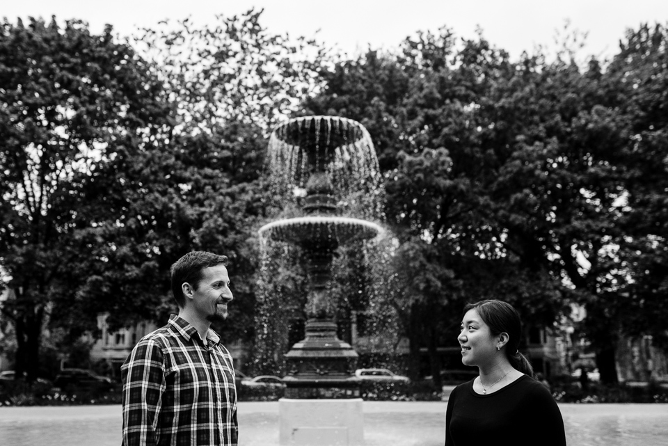 Engagement portraits at Carre Saint-Louis 02