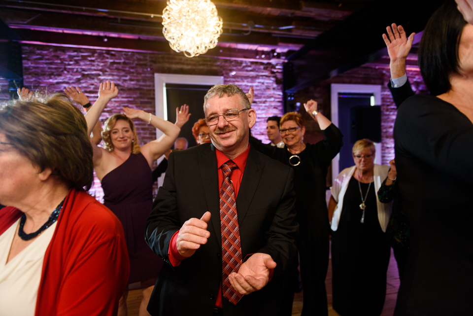 Everyone starts dancing as wedding couple arrives at Canvas Montreal 04