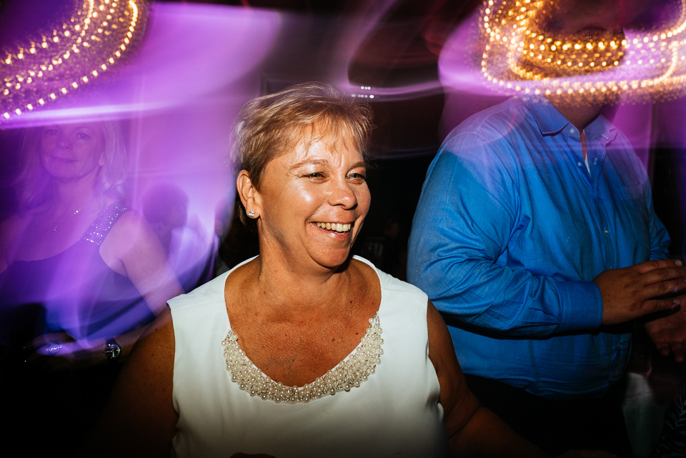 Wedding guests dancing at Canvas Montreal 03