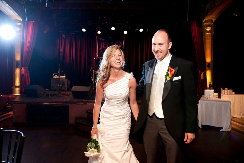 Laughing couple at Cabaret Lion d'Or