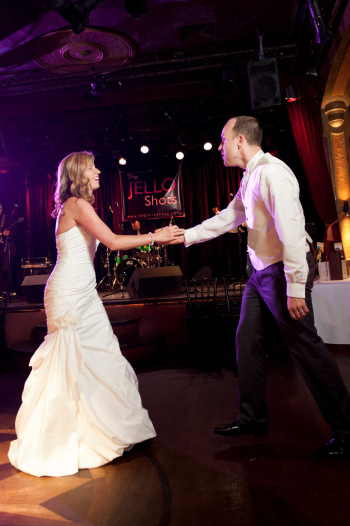 First dance at Cabaret Lion d'Or wedding